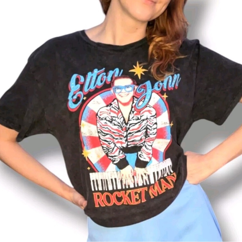Elton John Tshirts Womens Size Small Rocket Man t-shirt Graphic NWT